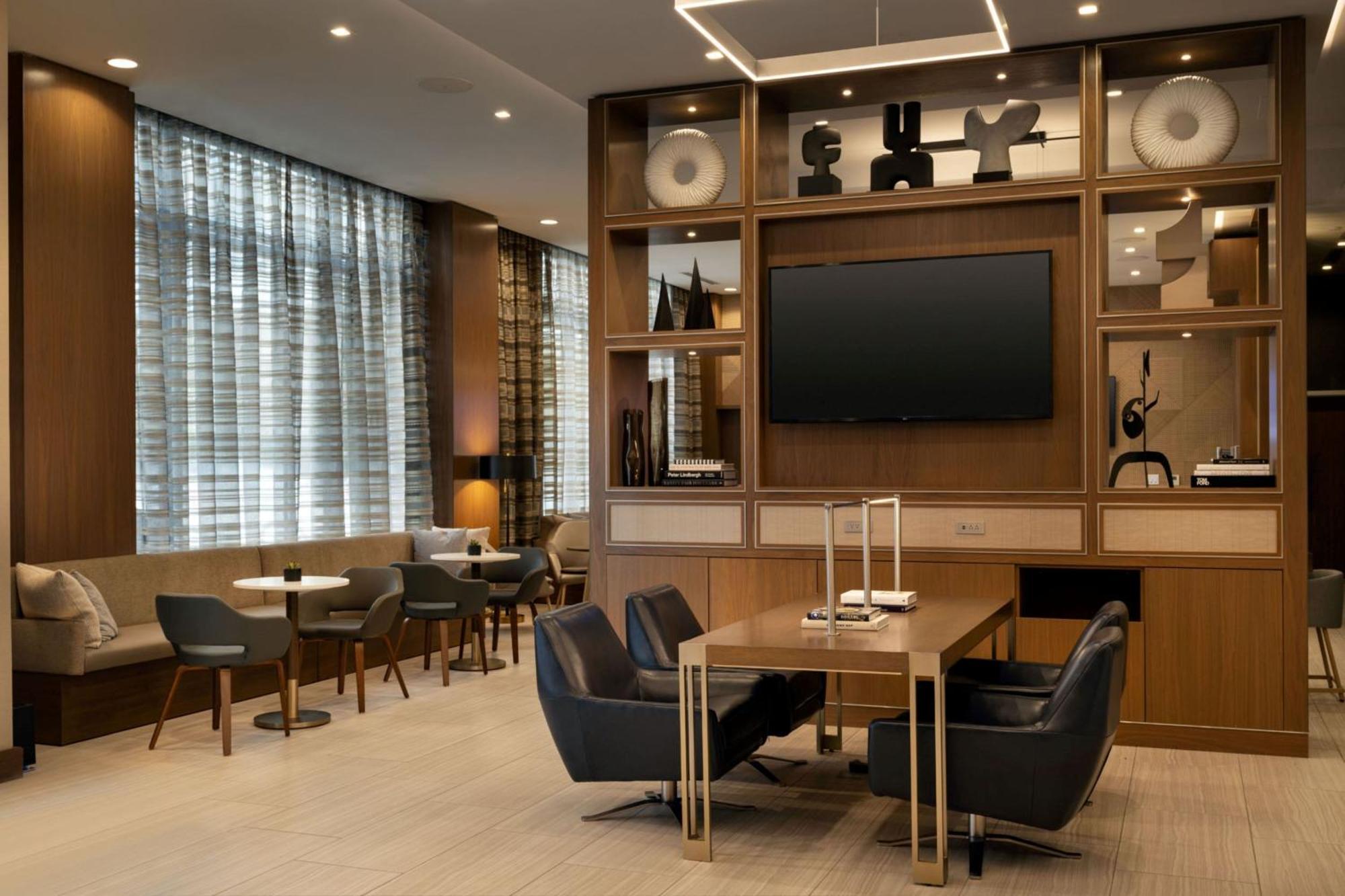Ac By Marriott Downtown Hotel 3*